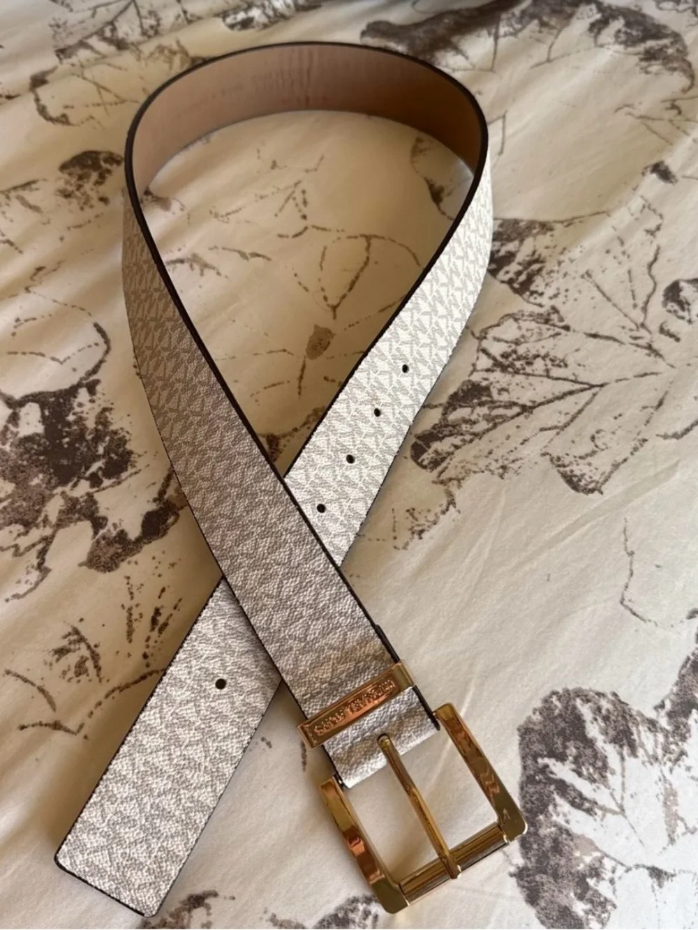Michael Kors small cream Logo-Print women’s Leather Belt with Gold Buckle